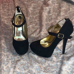 Material girl matte black pumps